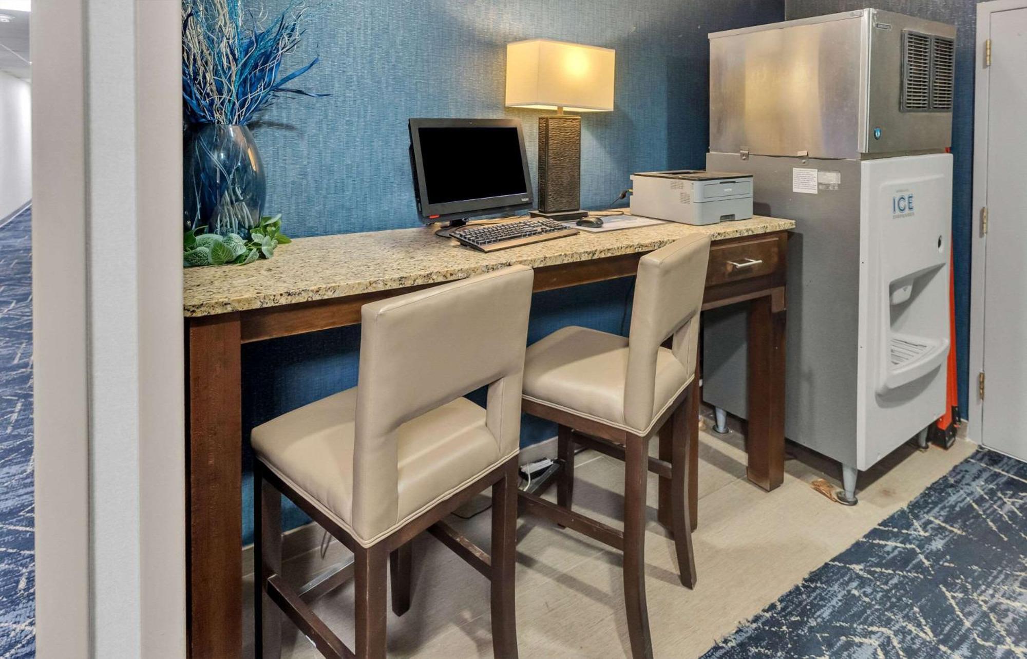 Comfort Suites Salisbury I-85 Экстерьер фото
